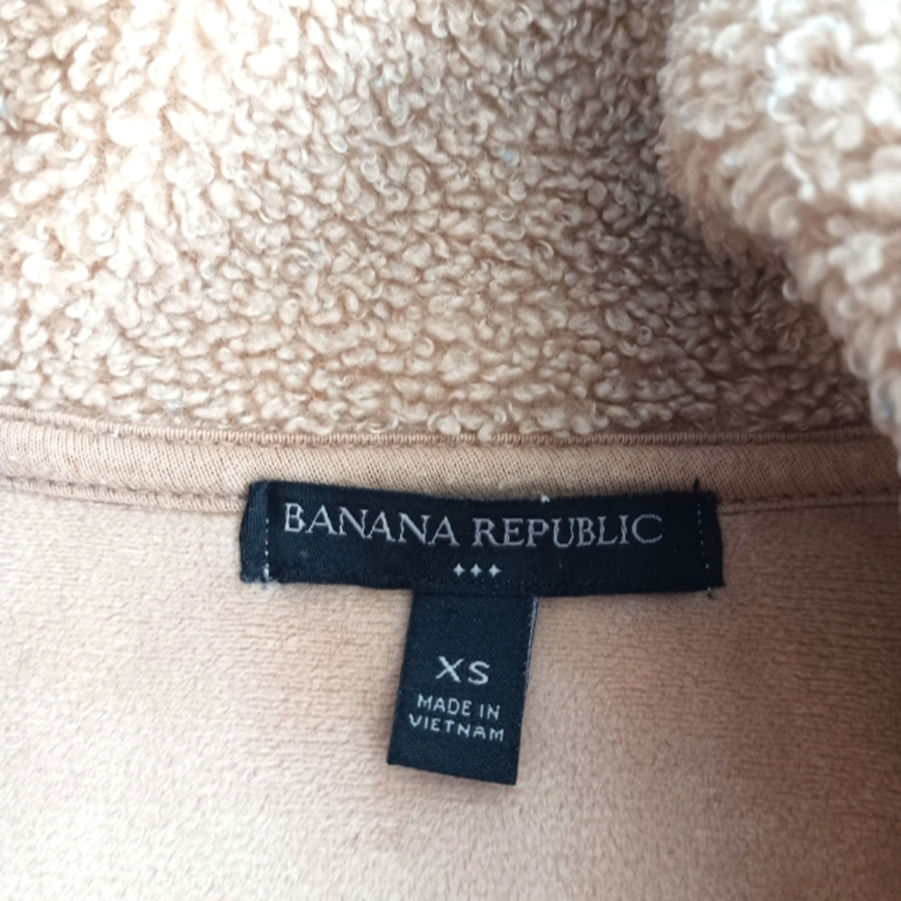 Cozy Beige Sherpa  Banana republic Jacket - Picture 2 of 2